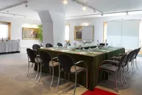 Aparthotel Atenea Valles
