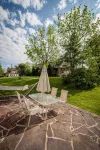 Friendly City Inn B&B - Homestays