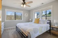 Top Rated, Waterfront Condo at 19MM Amazing Views! Prime Location! Boat Slip! - 3-نجوم