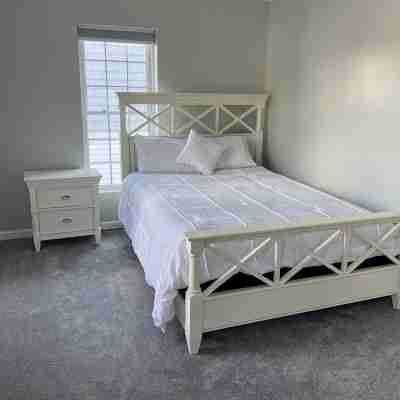 Alexbay Retreat within a short walk to all the downtown attractions Rooms