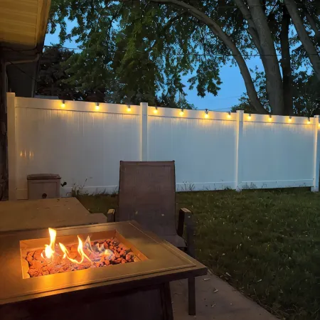 Cozy 2Br • Firepit • Minutes to Downtown & UW Campus • Near Lake Winnebago
