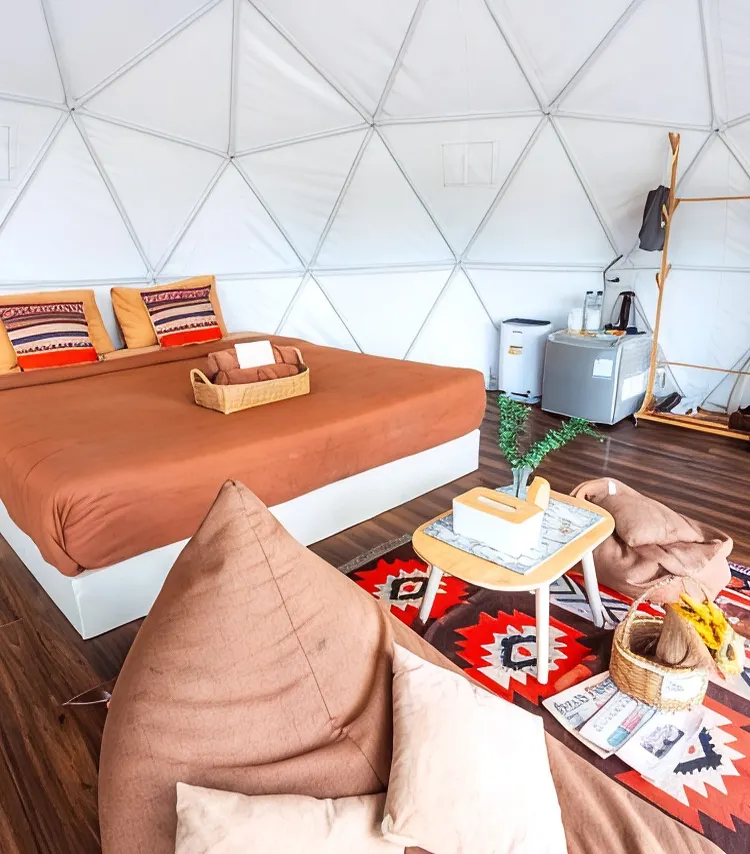 Dome Tent with Semi-Double Bed