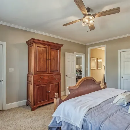 New Charming 2-bedroom place in Great Waters!