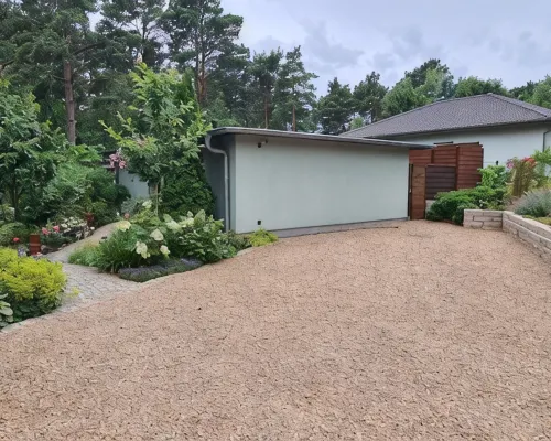 Modern vacation bungalow in the Neuhof forest settlement on the Großer Wünsdorfer See lake Hotels in Zossen