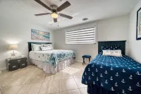 Family getaway 5 miles to Siesta Beach.  Heated private Pool, bicycles.Sleep 10. - 私人泳池