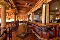 Victoria Falls Safari Lodge - Barer