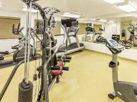 Super 8 by Wyndham Grande Prairie - Gym