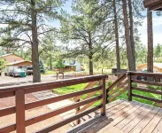 Flagstaff Forest Retreat • Hot Tub • Fire Pit • Fully Fenced Yard • Pet Friendly