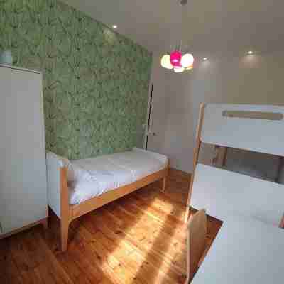 Apartment for 5. Quiet location. Grenoble city Rooms