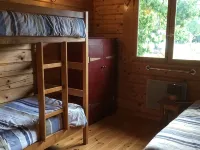 Chalet 10min from the ocean on large wooded grounds! Ideal for families! Hotels in Vendays-Montalivet