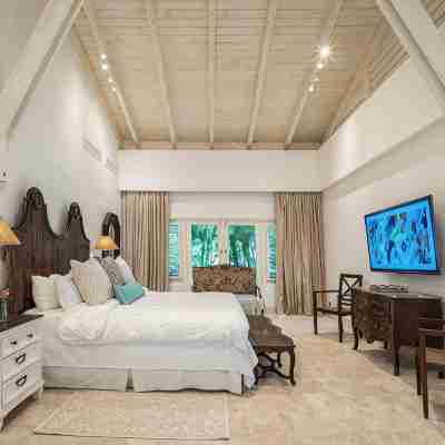 Lion Quay House, Fine Art & Luxury in the Caribbean's finest Exclusive Resort Rooms