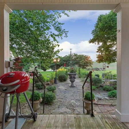 New Hot Tub • 5Br Estate Near Bourbon Trail w/History