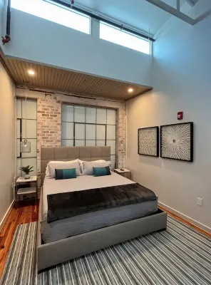 GORGEOUS 2 BR on MAIN #4 - Bungalows