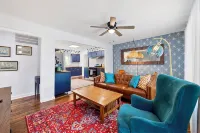 Cozy 3BR Getaway  Pets OK + Fenced Yard - Wifi