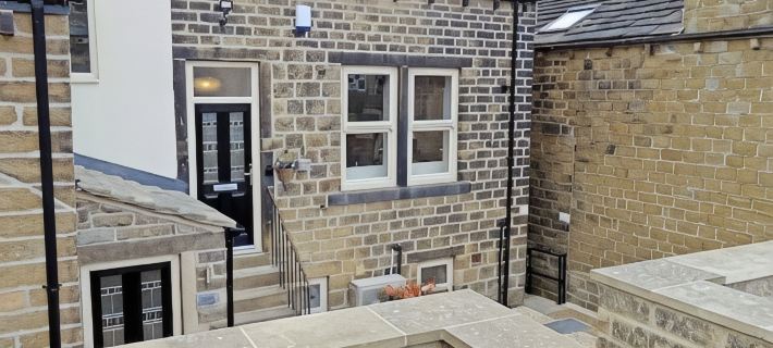 3 Bedroom House Hotels in Huddersfield