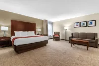 Comfort Inn & Suites Cincinnati Eastgate - parking