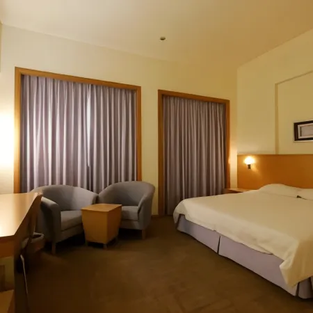 Premier Hotel