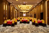 Holiday Inn CHENNAI OMR IT EXPRESSWAY by IHG - bar