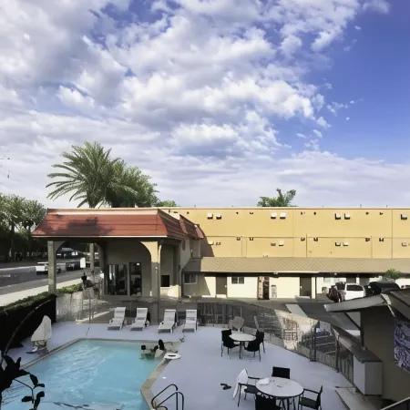 Anaheim Discovery Inn and Suites