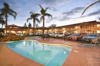 The Aberdeen Motel - piscina
