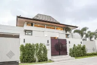 Shambhala Grand Villa by Cozy Lake - Villas