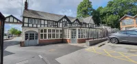 The Boathouse Inn & Riverside Rooms - sarapan