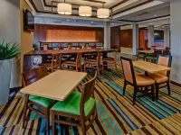 Fairfield Inn & Suites Oklahoma City NW Expressway/Warr Acres Hotels near Coronado Square