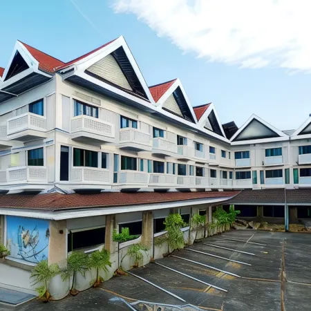 Vista Hotel Chiang Mai Отели рядом с достопримечательностью «Ворота Чанг Пуак»