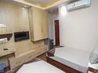 Grand City Hotel Hotel dekat Alun-alun Tahrir