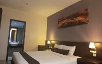 Grand Hawaii Hotel
