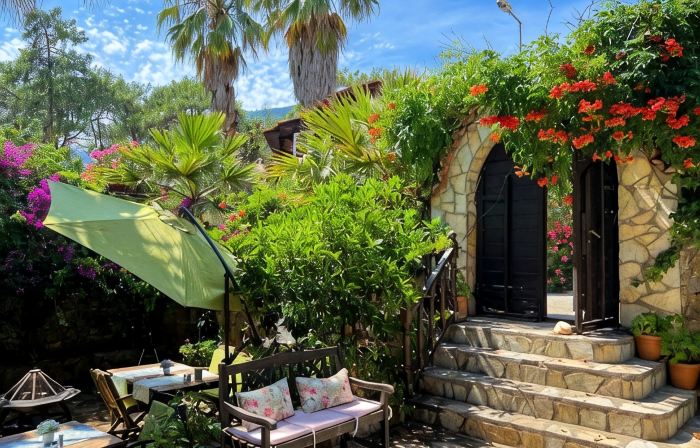 Liya Boutique Hotel & Suites