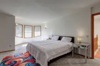 Entire cozy 5bd home in Des Moines WA near the Redondo beach and Saltwater park!