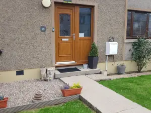 Ella's Hoose