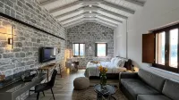 Manifest Boutique Hotel - Parvekkeita