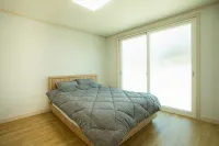 Samcheok Deoksan Pension - 2-Star