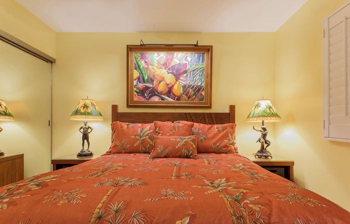 Stunning Oceanfront Condo In Prefect Location With A/C