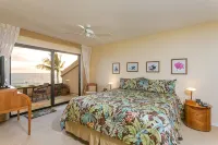 Beachfront  / Corner  / Renovated / 2nd floor condo unit: F-204 - 프라이빗 풀