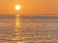 Sailor's Choice - NON SMOKING Apartment in Downtown Cedar Key with Gulf Views! 세다르키 호텔