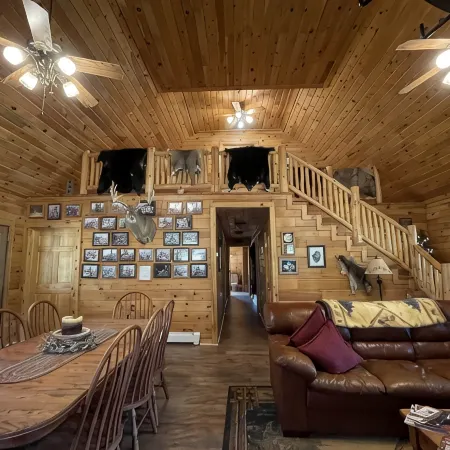 Vacation Lodge ,Near Raystown Lake and Historical Bedford