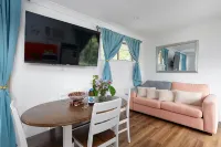 Green Acres Cottage -'Getaway' - East Deep Creek - 3-Star