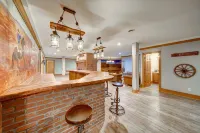 Renovated luxury villa with 7 bedrooms 5 bathrooms. Located on 40 acres of land. - Villas