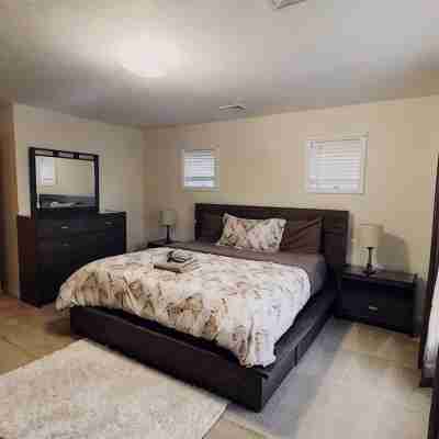 Charming 3 bedroom home Centrally located in Worcester Rooms