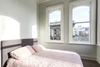 Four Bedrooms Over Looking Queens Gardens - Apartments