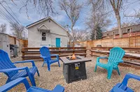Pet-Friendly Downtown Escape: Fully Fenced Yard, Fire Pit, BBQ & Nintendo Switch - 民宿
