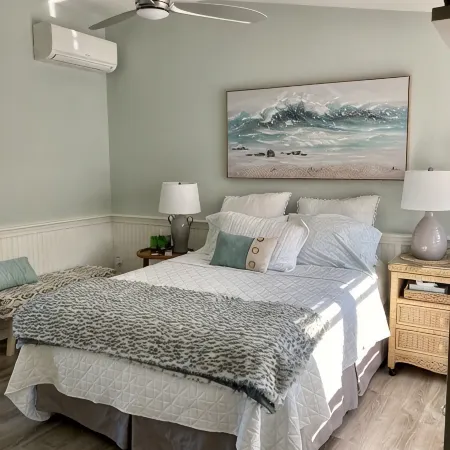 Ogunquit Oceanfront Condo, stunning views private balcony 1BR/1BA steps to town