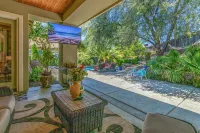 Luxury Vacation Villa with Salt water Pool and Spa. - Homestays