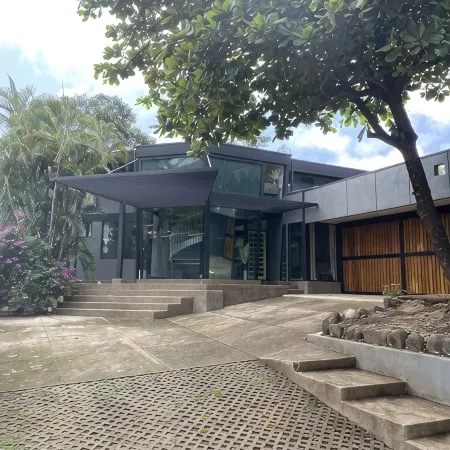 Artistically designed villa in the heart of Tamarindo, private pool, beach close