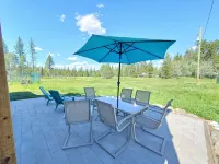 Meadow View Guest House, covered parking and only 10 minutes from ski hill Hotel di 