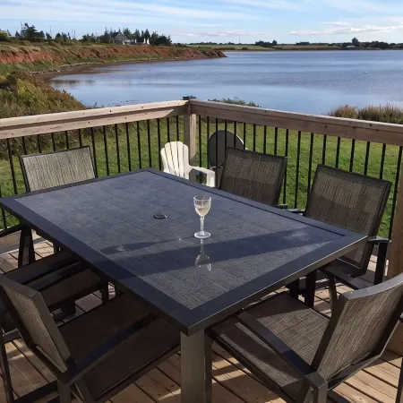 Waterfront Cottage Rental - Hardingdale Cottage