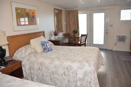 Alouette Beach Resort - Motels